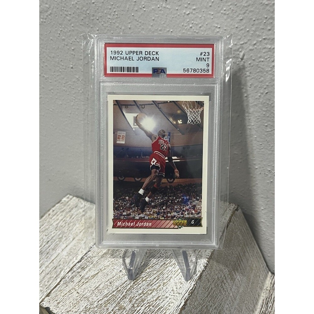 Michael Jordan 1992 Upper Deck Base Card #23 PSA 9 MINT Chicago Bulls